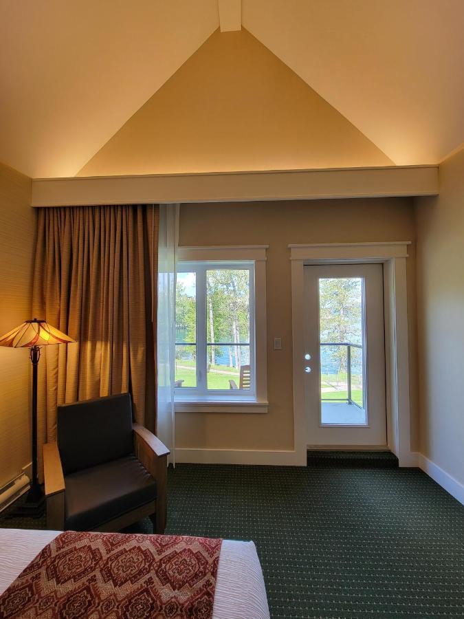 Kilmorey Lodge Waterton Park Exterior photo